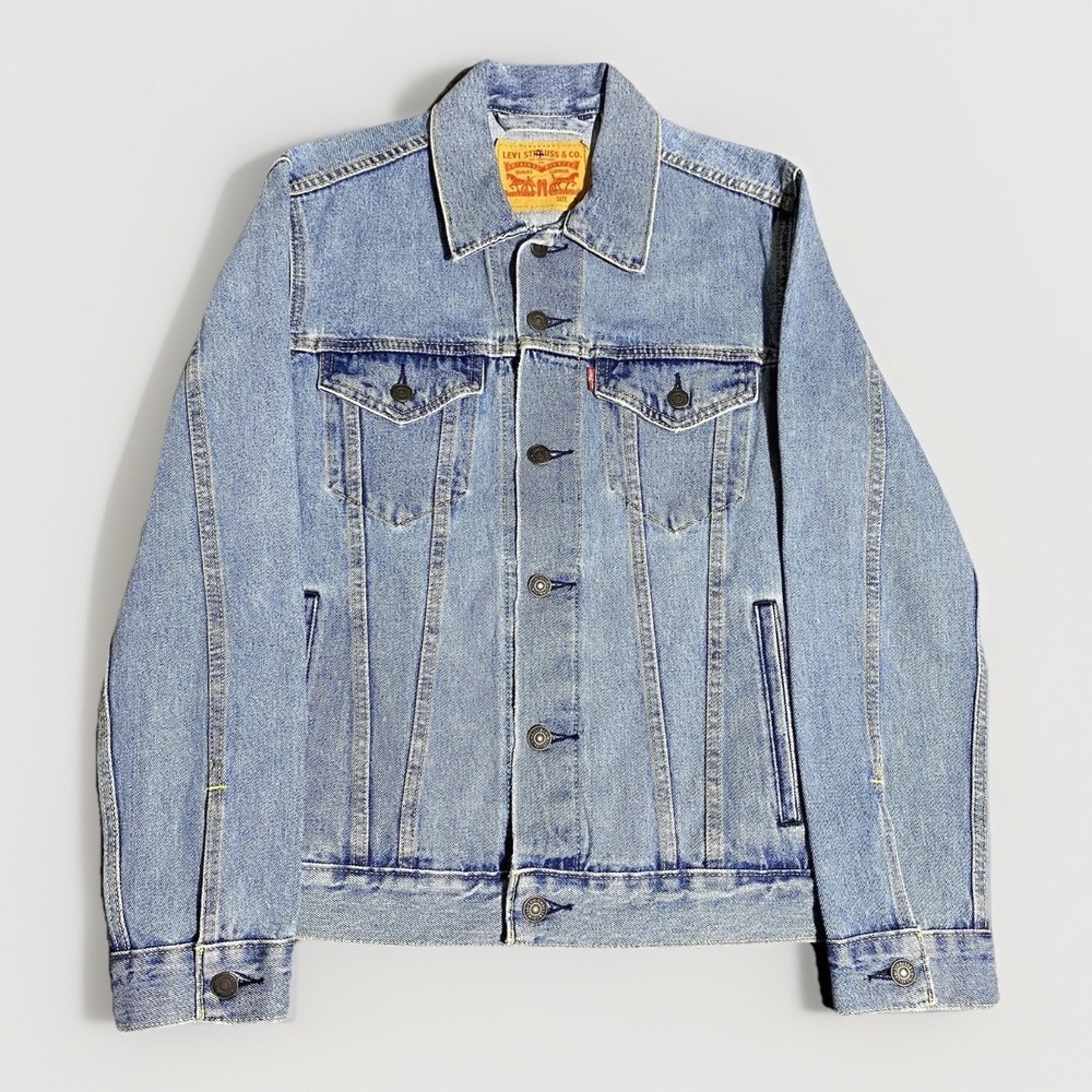 Levi's Denim Trucker Jacket Men Small Light Wash Western Rodeo Modern Retro Boho